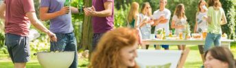 Planujesz imprezę w plenerze? Zabezpiecz się przed deszczem